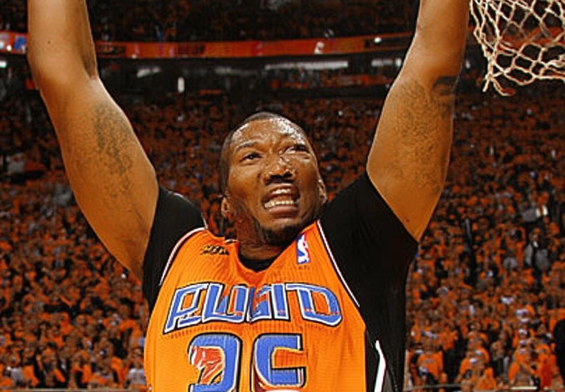 2009年NBA季后赛霍华德独霸骑士系列赛，书写传奇篇章(图3)